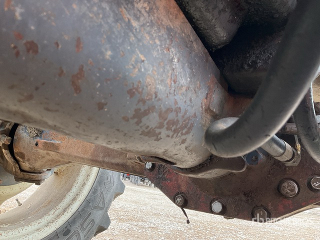 1998 New Holland TS90 4WD Tractor - Trator: foto 5 1998 New Holland TS90 4WD Tractor - Trator: foto 5