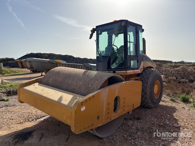 2004 Cat CS-663E Smooth Drum Compactor - Compactador: foto 2 2004 Cat CS-663E Smooth Drum Compactor - Compactador: foto 2