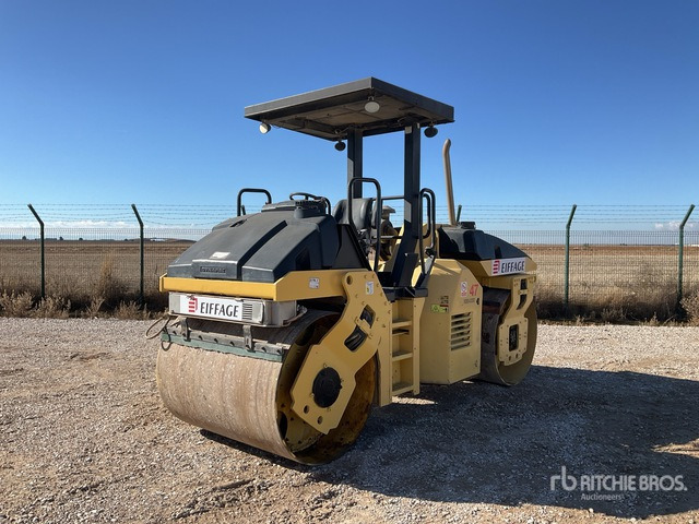 2004 Dynapac CC222 / Double Drum Roller - Compactador de asfalto: foto 2 2004 Dynapac CC222 / Double Drum Roller - Compactador de asfalto: foto 2