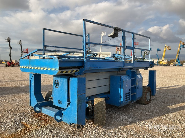 2004 Genie GS3384 4x4 Diesel Scissor Lift - Plataforma de Tijera/ Plataforma de tesoura: foto 3 2004 Genie GS3384 4x4 Diesel Scissor Lift - Plataforma de Tijera/ Plataforma de tesoura: foto 3