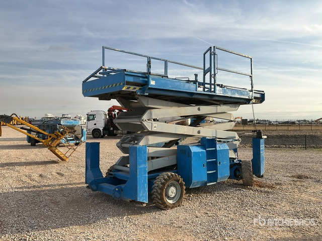 2004 Genie GS3384 4x4 Diesel Scissor Lift - Plataforma de Tijera/ Plataforma de tesoura: foto 1 2004 Genie GS3384 4x4 Diesel Scissor Lift - Plataforma de Tijera/ Plataforma de tesoura: foto 1
