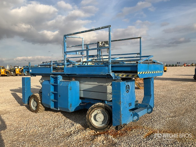 2004 Genie GS3384 4x4 Diesel Scissor Lift - Plataforma de Tijera/ Plataforma de tesoura: foto 2 2004 Genie GS3384 4x4 Diesel Scissor Lift - Plataforma de Tijera/ Plataforma de tesoura: foto 2