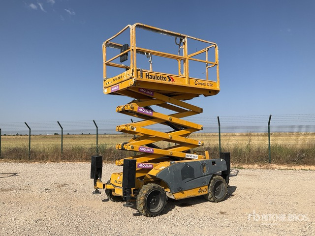 2005 Haulotte Compact12DX 4x4 Diesel Scissor Lift - Plataforma de Tijera/ Plataforma de tesoura: foto 2 2005 Haulotte Compact12DX 4x4 Diesel Scissor Lift - Plataforma de Tijera/ Plataforma de tesoura: foto 2