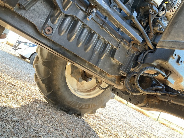 2008 New Holland T6070 4WD Tractor - Trator: foto 5 2008 New Holland T6070 4WD Tractor - Trator: foto 5