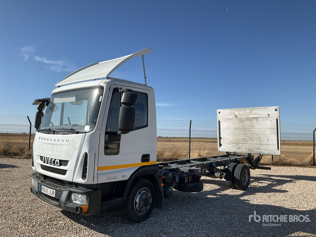 2012 Iveco Eurocargo 75E18 4x2 Cab and Chassis - Caminhão chassi: foto 1 2012 Iveco Eurocargo 75E18 4x2 Cab and Chassis - Caminhão chassi: foto 1