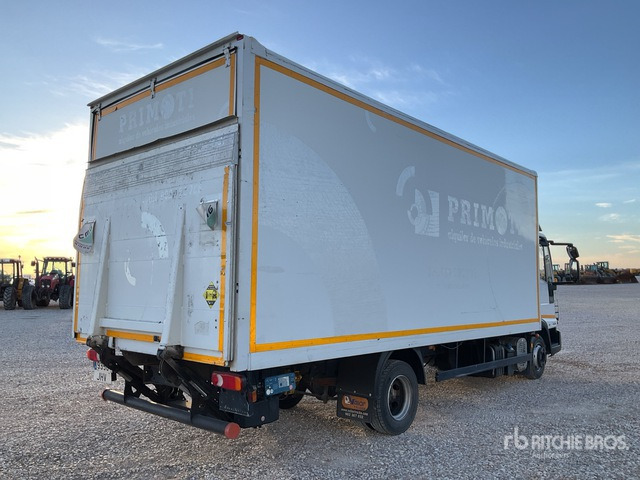 2012 Iveco Eurocargo 75E18 4x2 Van Truck - Caminhão furgão: foto 3 2012 Iveco Eurocargo 75E18 4x2 Van Truck - Caminhão furgão: foto 3