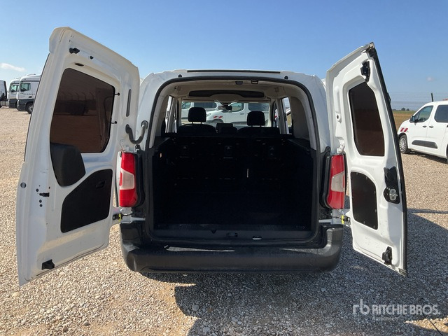 2022 Toyota Proace City Verso 5 Passenger Van - Micro-ônibus, Furgão de passageiros: foto 4 2022 Toyota Proace City Verso 5 Passenger Van - Micro-ônibus, Furgão de passageiros: foto 4