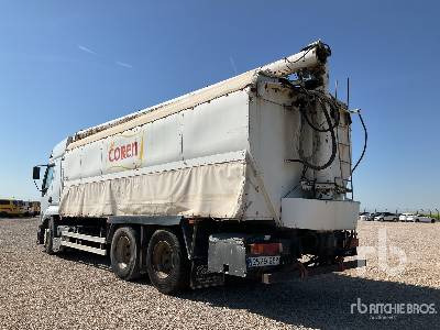 RENAULT 420.26 6X2 6x2 Feed Tank - Semirreboque tanque: foto 2 RENAULT 420.26 6X2 6x2 Feed Tank - Semirreboque tanque: foto 2