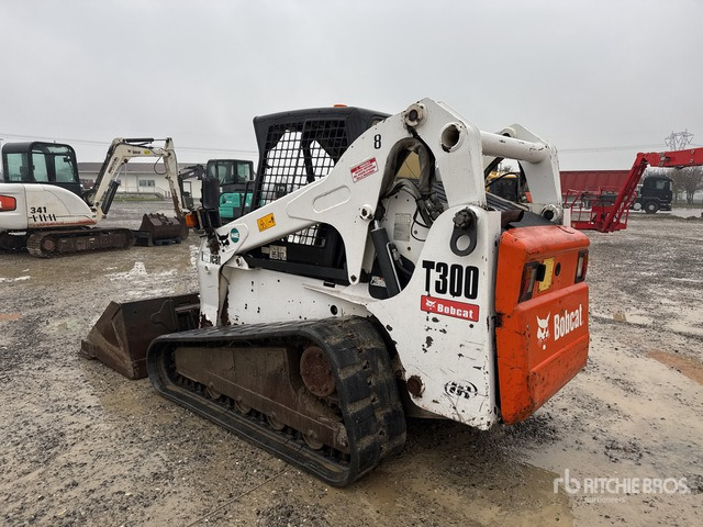 2003 Bobcat T300 Compact Track Loader - Mini carregadeira de esteiras: foto 2 2003 Bobcat T300 Compact Track Loader - Mini carregadeira de esteiras: foto 2