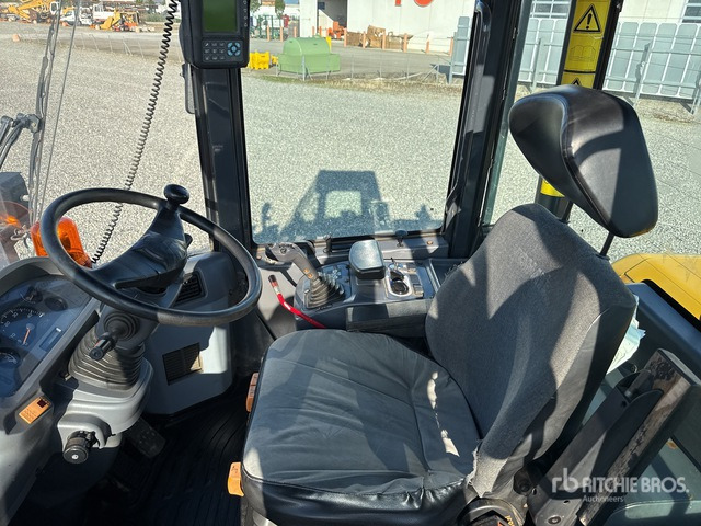 2003 Komatsu WA250-5 Pala gommata - Carregadeira de rodas: foto 5 2003 Komatsu WA250-5 Pala gommata - Carregadeira de rodas: foto 5