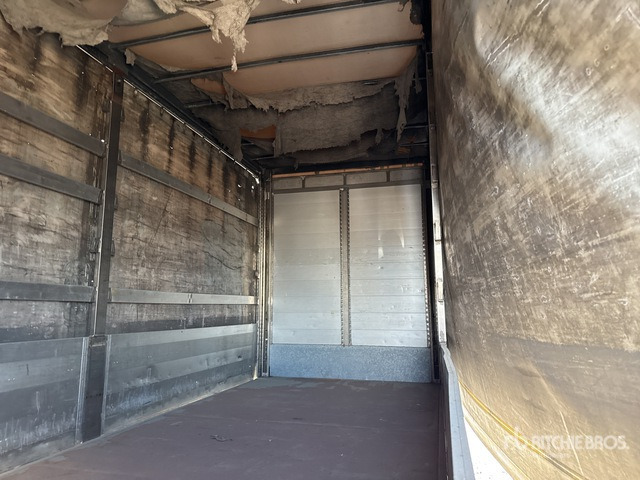 2004 Renault Midlum 4x2 Curtain Side Truck - Caminhão com lona: foto 5 2004 Renault Midlum 4x2 Curtain Side Truck - Caminhão com lona: foto 5