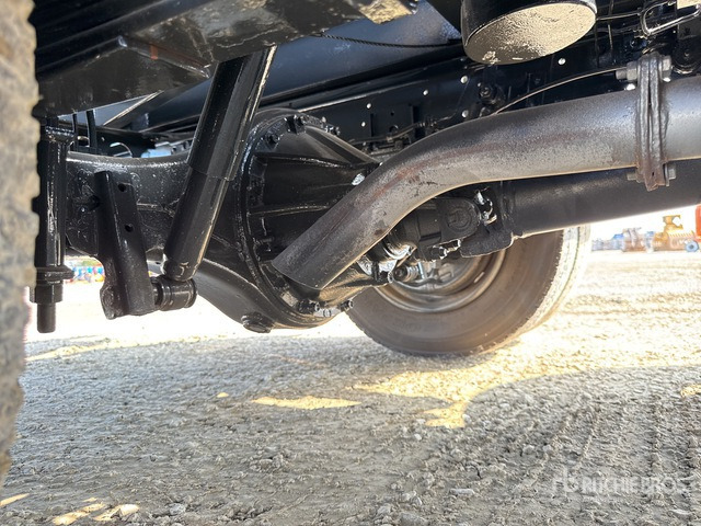 2006 Isuzu NQR 75 4x2 Dump Truck: Light Duty - Caminhão basculante: foto 5 2006 Isuzu NQR 75 4x2 Dump Truck: Light Duty - Caminhão basculante: foto 5