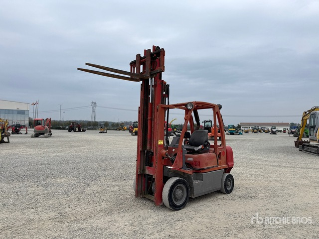 2009 Nissan Y1D2A250 2250 kg Forklift - Empilhadeira a diesel: foto 1 2009 Nissan Y1D2A250 2250 kg Forklift - Empilhadeira a diesel: foto 1