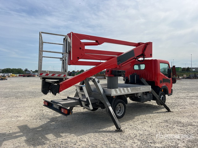 2011 Renault Maxity 2011 Socage DA320 20 m on Bucket Truck - Caminhão com plataforma aérea: foto 4 2011 Renault Maxity 2011 Socage DA320 20 m on Bucket Truck - Caminhão com plataforma aérea: foto 4