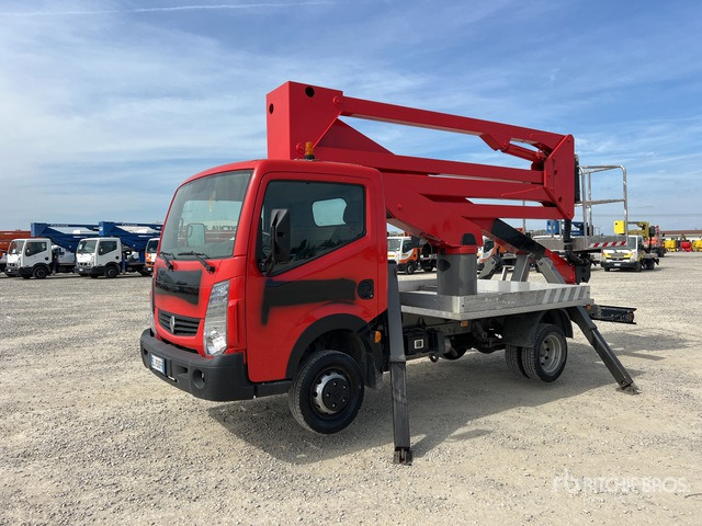 2011 Renault Maxity 2011 Socage DA320 20 m on Bucket Truck - Caminhão com plataforma aérea: foto 2 2011 Renault Maxity 2011 Socage DA320 20 m on Bucket Truck - Caminhão com plataforma aérea: foto 2