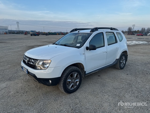 2014 DACIA DUSTER 4WD SUV - SUV: foto 1 2014 DACIA DUSTER 4WD SUV - SUV: foto 1