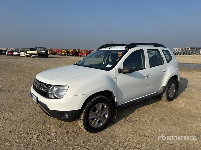 2014 Dacia Duster 4WD SUV - SUV: foto 2 2014 Dacia Duster 4WD SUV - SUV: foto 2