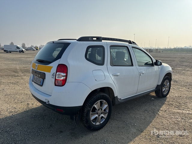 2014 Dacia Duster 4WD SUV - SUV: foto 4 2014 Dacia Duster 4WD SUV - SUV: foto 4