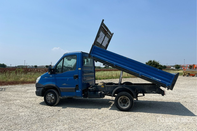 2014 Iveco Daily 35C11 Dump Truck: Light Duty - Furgão basculante: foto 1 2014 Iveco Daily 35C11 Dump Truck: Light Duty - Furgão basculante: foto 1