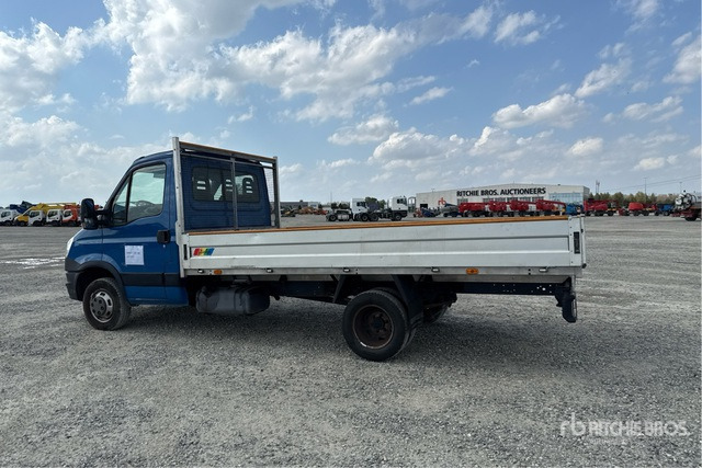 2015 Iveco Daily 35C11 Autocarro cassone fisso - Furgão caixa aberta: foto 1 2015 Iveco Daily 35C11 Autocarro cassone fisso - Furgão caixa aberta: foto 1