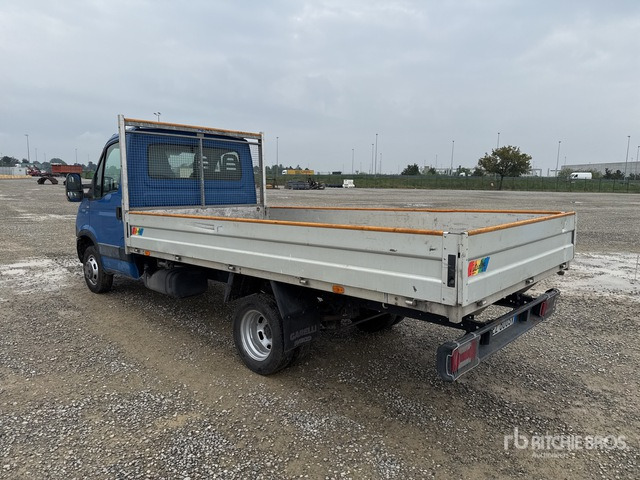 2015 Iveco Daily 35C11 Autocarro cassone fisso - Furgão caixa aberta: foto 4 2015 Iveco Daily 35C11 Autocarro cassone fisso - Furgão caixa aberta: foto 4