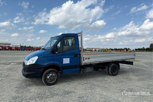 2015 Iveco Daily 35C11 Autocarro cassone fisso - Furgão caixa aberta: foto 3 2015 Iveco Daily 35C11 Autocarro cassone fisso - Furgão caixa aberta: foto 3