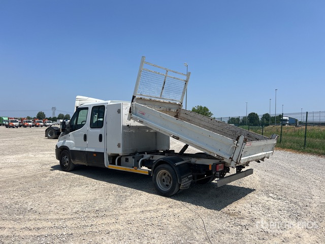 2015 Iveco Daily 35C13 Crew Cab Dump Truck: Light Duty - Furgão basculante: foto 4 2015 Iveco Daily 35C13 Crew Cab Dump Truck: Light Duty - Furgão basculante: foto 4