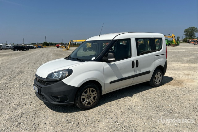 2018 Fiat Doblo COMBI 1.3 MJT 16V SX N1 Van Truck - Furgão: foto 2 2018 Fiat Doblo COMBI 1.3 MJT 16V SX N1 Van Truck - Furgão: foto 2