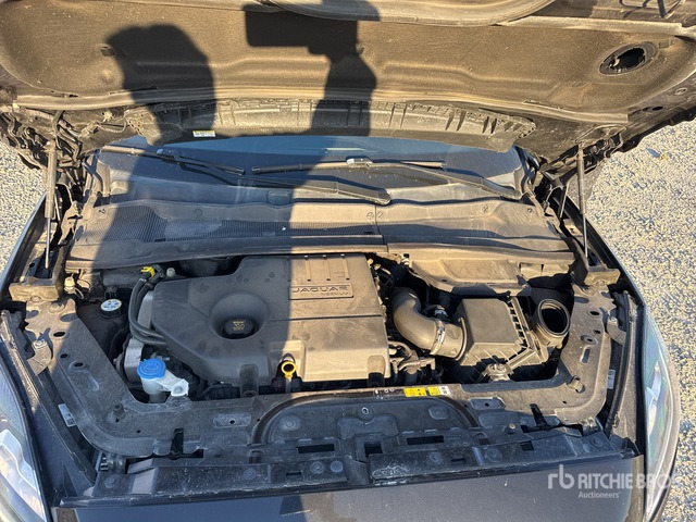 2018 Jaguar E Pace 2.0D I4 R-DYNAMIC SE 4WD 240CV SUV - SUV: foto 5 2018 Jaguar E Pace 2.0D I4 R-DYNAMIC SE 4WD 240CV SUV - SUV: foto 5