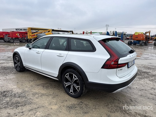 2021 Volvo V90 CROSS COUNTRY SW B4 D AUTO CC P ... Station Wagon - Carro perua: foto 2 2021 Volvo V90 CROSS COUNTRY SW B4 D AUTO CC P ... Station Wagon - Carro perua: foto 2