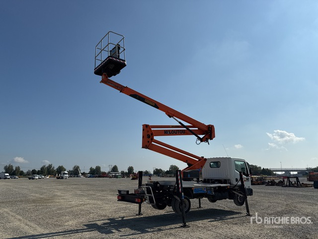 Nissan Cabstar Piattaforma autocarrata - Caminhão com plataforma aérea: foto 3 Nissan Cabstar Piattaforma autocarrata - Caminhão com plataforma aérea: foto 3