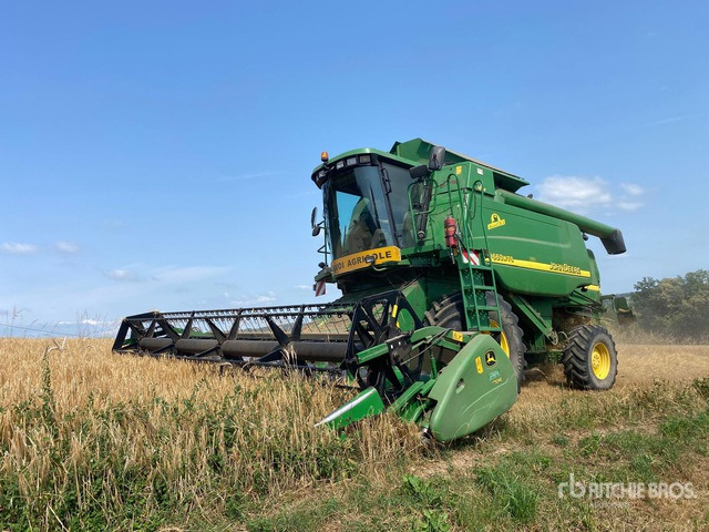 2004 John Deere 9660 WTS Hillmaster II with header and header trailer ... Combine Harvester - Ceifeira debulhadora: foto 1 2004 John Deere 9660 WTS Hillmaster II with header and header trailer ... Combine Harvester - Ceifeira debulhadora: foto 1