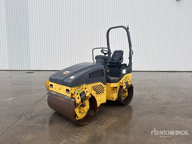 2006 Bomag BW120AD4 Compacteur A Guidage Manuel Walk Behind Roller - Compactador pequeno de asfalto: foto 1 2006 Bomag BW120AD4 Compacteur A Guidage Manuel Walk Behind Roller - Compactador pequeno de asfalto: foto 1