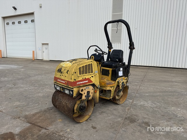 2008 Dynapac CC900 Compacteur Vibrant Tandem Double Drum Roller - Compactador de asfalto: foto 2 2008 Dynapac CC900 Compacteur Vibrant Tandem Double Drum Roller - Compactador de asfalto: foto 2