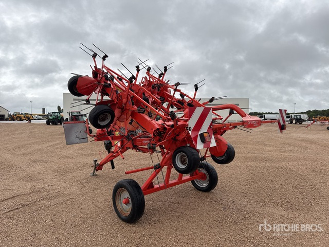 2011 Kuhn GF8702T 8.7 m 3-Point 8 Rotor Faneuse Hay Tedder - Ancinho enleirador: foto 4 2011 Kuhn GF8702T 8.7 m 3-Point 8 Rotor Faneuse Hay Tedder - Ancinho enleirador: foto 4