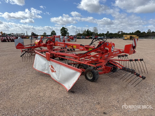 2012 Kuhn GA 6002 6 m Semi-Mount 2 Rotor Andaineur Hay Rake - Ancinho enleirador: foto 3 2012 Kuhn GA 6002 6 m Semi-Mount 2 Rotor Andaineur Hay Rake - Ancinho enleirador: foto 3