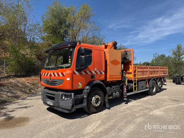 2012 Renault Premium 380DXi Fassi F155A.0.23 6000 kg Articu ... Flatbed Truck with Crane - Camião de caixa aberta/ Plataforma, Caminhão grua: foto 2 2012 Renault Premium 380DXi Fassi F155A.0.23 6000 kg Articu ... Flatbed Truck with Crane - Camião de caixa aberta/ Plataforma, Caminhão grua: foto 2