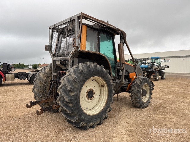 2012 Valtra T121 Tracteur Agricole (Inoperable) 4WD Tractor - Trator: foto 4 2012 Valtra T121 Tracteur Agricole (Inoperable) 4WD Tractor - Trator: foto 4