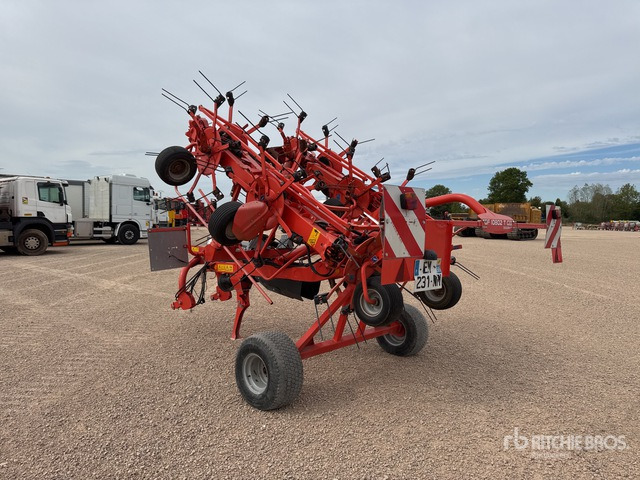 2014 Kuhn GF 10802 T G2 10.8 m 2-Point 10 Rotor Faneuse Hay Tedder - Ancinho enleirador: foto 4 2014 Kuhn GF 10802 T G2 10.8 m 2-Point 10 Rotor Faneuse Hay Tedder - Ancinho enleirador: foto 4