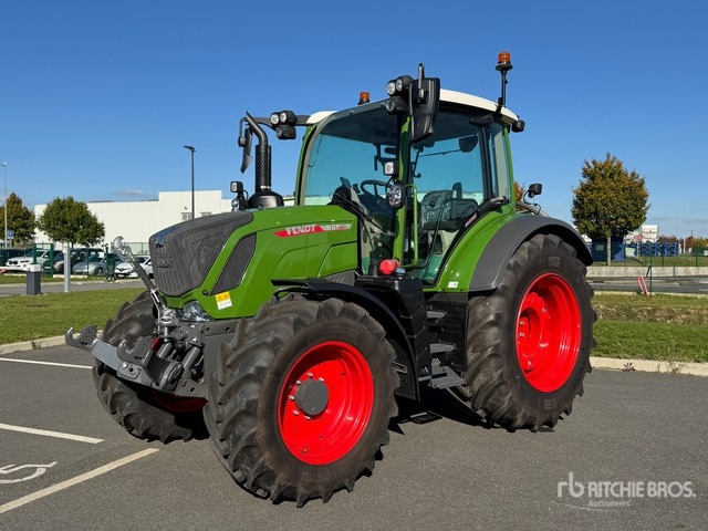 2023 Fendt 311 Vario Gen 4 Profi Setting 1 4x4 Tracteur Agricole (Non Util ... 4WD Tractor - Trator: foto 1 2023 Fendt 311 Vario Gen 4 Profi Setting 1 4x4 Tracteur Agricole (Non Util ... 4WD Tractor - Trator: foto 1
