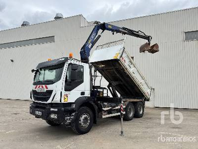 IVECO TRAKKER 410 EEV 2013 Fassi F133 5580 kg on 6x4 ... - Caminhão basculante: foto 2 IVECO TRAKKER 410 EEV 2013 Fassi F133 5580 kg on 6x4 ... - Caminhão basculante: foto 2