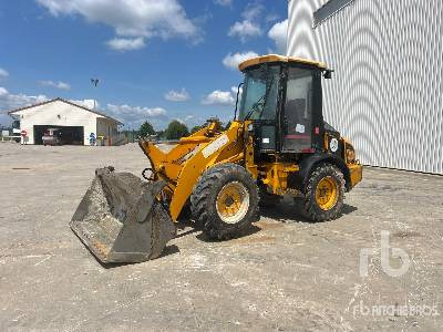JCB 408 Chargeuse Sur Pneus - Carregadeira de rodas: foto 1 JCB 408 Chargeuse Sur Pneus - Carregadeira de rodas: foto 1