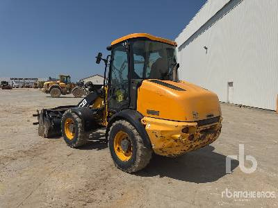 JCB 409 Chargeuse Sur Pneus - Carregadeira de rodas: foto 2 JCB 409 Chargeuse Sur Pneus - Carregadeira de rodas: foto 2