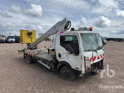 NISSAN NT400 CABSTAR 3 2015 Multitel 160 ALU 16 m on C ... - Caminhão com plataforma aérea: foto 4 NISSAN NT400 CABSTAR 3 2015 Multitel 160 ALU 16 m on C ... - Caminhão com plataforma aérea: foto 4