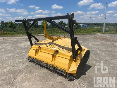 RABAUD XYLOR 2000/200 3-Point Hitch Broyeur Forestier - Estilhaçadora de madeira: foto 2 RABAUD XYLOR 2000/200 3-Point Hitch Broyeur Forestier - Estilhaçadora de madeira: foto 2
