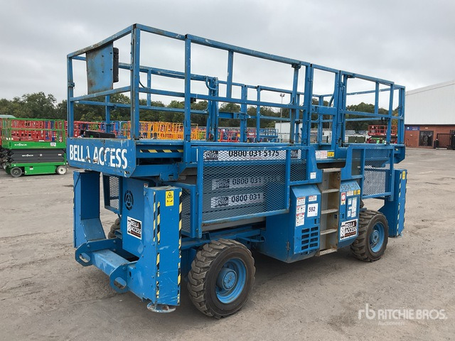 2005 Genie GS3384 4x4 Diesel Scissor Lift - Plataforma de Tijera/ Plataforma de tesoura: foto 3 2005 Genie GS3384 4x4 Diesel Scissor Lift - Plataforma de Tijera/ Plataforma de tesoura: foto 3