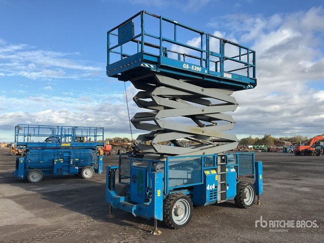 2007 Genie GS-5390 4x4 Diesel Scissor Lift - Plataforma de Tijera/ Plataforma de tesoura: foto 1 2007 Genie GS-5390 4x4 Diesel Scissor Lift - Plataforma de Tijera/ Plataforma de tesoura: foto 1