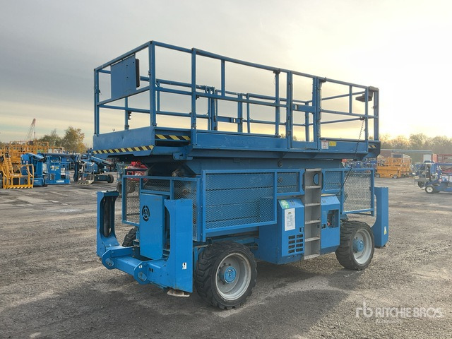 2010 Genie GS5390 4x4 Diesel Scissor Lift - Plataforma de Tijera/ Plataforma de tesoura: foto 3 2010 Genie GS5390 4x4 Diesel Scissor Lift - Plataforma de Tijera/ Plataforma de tesoura: foto 3
