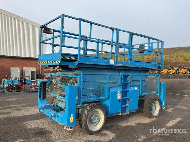 2010 Genie GS5390 4x4 Diesel Scissor Lift - Plataforma de Tijera/ Plataforma de tesoura: foto 2 2010 Genie GS5390 4x4 Diesel Scissor Lift - Plataforma de Tijera/ Plataforma de tesoura: foto 2