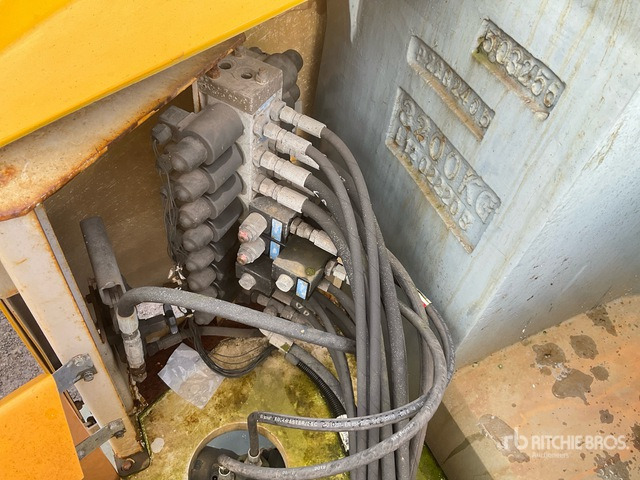 2012 Haulotte HA151P 2WD Electric Articulating Boom Lift - Plataforma articulada: foto 5 2012 Haulotte HA151P 2WD Electric Articulating Boom Lift - Plataforma articulada: foto 5